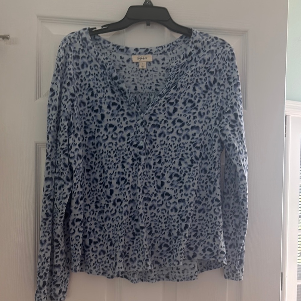 Style & Co. Blue and White Fitted Long Sleeve Blouse